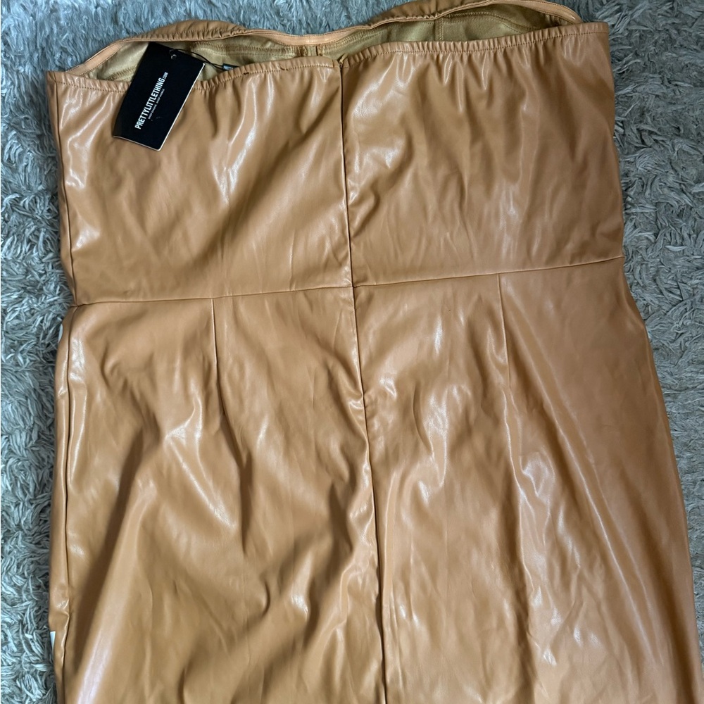 PrettyLittleThing Western Tan and White Strapless Dress - Picture 2 of 3